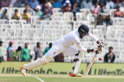 राशिद में अभी भी टेस्ट क्रिकेट खेलने की तमन्ना : एड स्मिथ