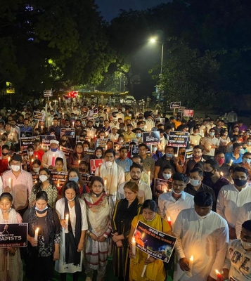 यूथ कांग्रेस ने हाथरस पीड़िता को न्याय के लिए कैंडल मार्च निकाला