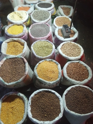 किसानों का भारत बंद, लेकिन खुले रहे अनाज और खाद्यान्नों के बाजार