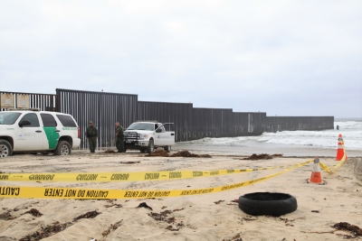 अमेरिकी कांग्रेस मेक्सिको सीमा पर दीवार के लिए 1.375 अरब डॉलर मंजूर करेगा