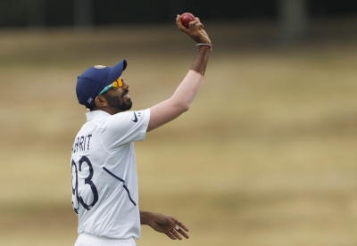 अभ्यास मैच : बल्ले के बाद गेंद से भी चमके बुमराह, भारत को बढ़त