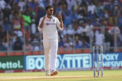 अहमदाबाद टेस्ट (डिनर ब्रेक) : अक्षर के कमाल से इंग्लैंड की पहली पारी 112 पर ढेर (लीड-1)