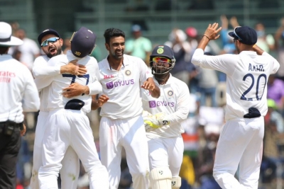 टेस्ट में 400 विकेट लेने वाले चौथे भारतीय गेंदबाज बने अश्विन (लीड-1)