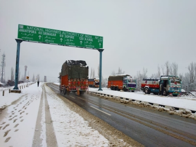 श्रीनगर-लेह राजमार्ग के रविवार से खुलने की संभावना