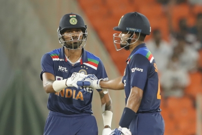 धीमी ओवर गति को लेकर भारत पर लगा मैच फीस का 20 फीसदी जुर्माना