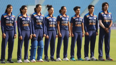 महिला क्रिकेट : झूलन के शानदार प्रदर्शन से भारत ने द. अफ्रीका को 157 रन पर रोका