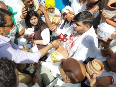 दिल्ली में किसान कांग्रेस ने कृषि कानूनों के खिलाफ किया प्रदर्शन