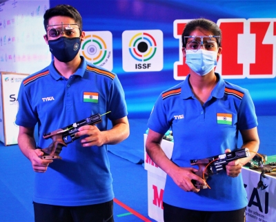 शूटिंग विश्व कप : भारत की रैपिड फायर पिस्टल मिश्रित टीम ने जीता स्वर्ण (लीड-1)