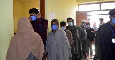 जम्मू-कश्मीर में कोरोना के 1516 नए मामले, सक्रिय मरीजों की संख्या 12 हजार के पार