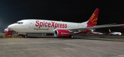 चीन और हांगकांग से 2450 ऑक्सीजन कंस्ट्रेटर लेकर भारत पहुंचा स्पाइसजेट का विमान