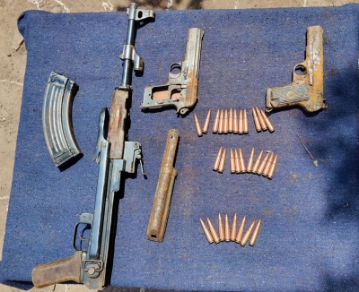 जम्मू-कश्मीर के पुंछ में हथियारों और गोला-बारूद का जखीरा बरामद