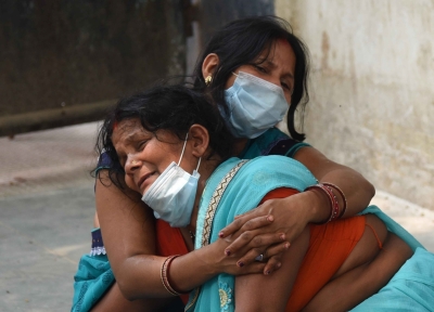 महाराष्ट्र में कोविड के मामलों व मौतों में इजाफा, अब तक 97 हजार से ज्यादा मरे