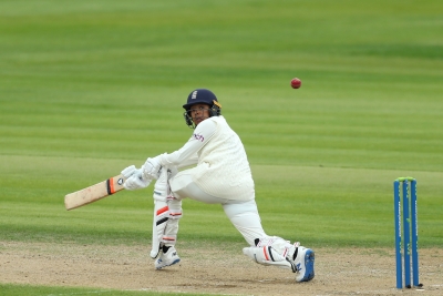 महिला क्रिकेट : इंग्लैंड ने नौ विकेट पर 396 रन बनाकर पारी घोषित की (लीड-1)