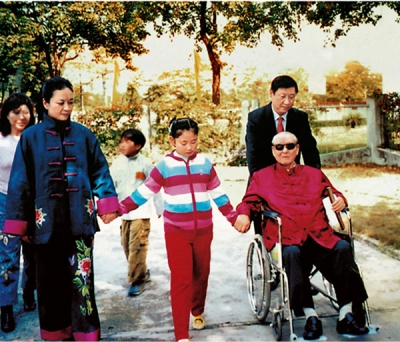 शी चिनफिंग और उनके पिता दोनों जनसेवा को प्रतिबद्ध