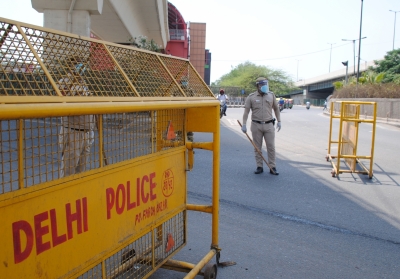 दिल्ली पुलिस ने रॉबर्ट वाड्रा की गाड़ी का काटा चालान