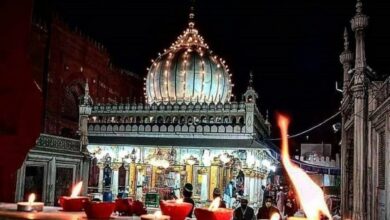दिल्ली: दिवाली के लिए निजामुद्दीन दरगाह में रोशनी